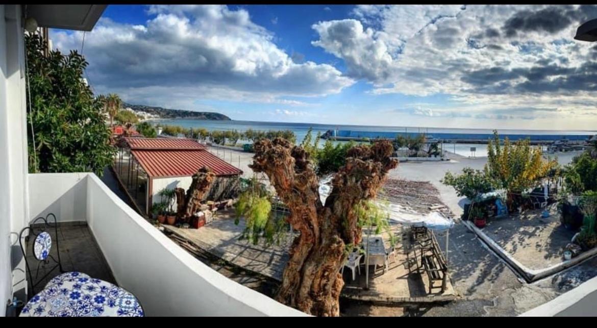 Seaview Apartment Tsoútsouros Buitenkant foto